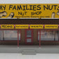 MTH 30-90398 O My Family's Nuts - Nut Shop Road Side Stand EX/Box