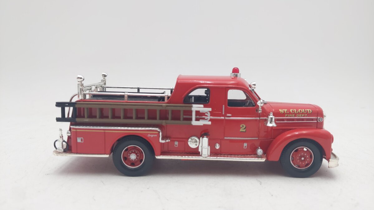 Corgi US52513 1:50 Scale Seagrave 70th Anniversary Canopy Cab Pumper EX/Box