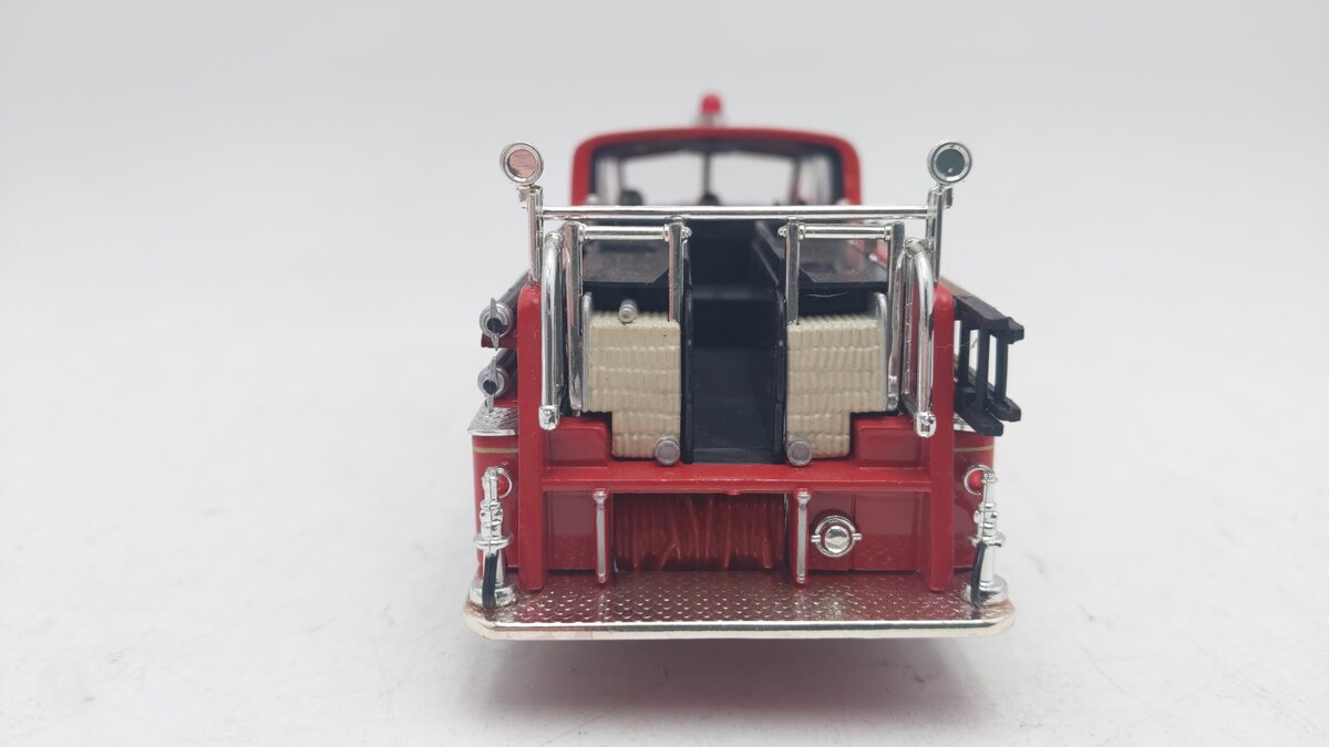 Corgi US52513 1:50 Scale Seagrave 70th Anniversary Canopy Cab Pumper EX/Box