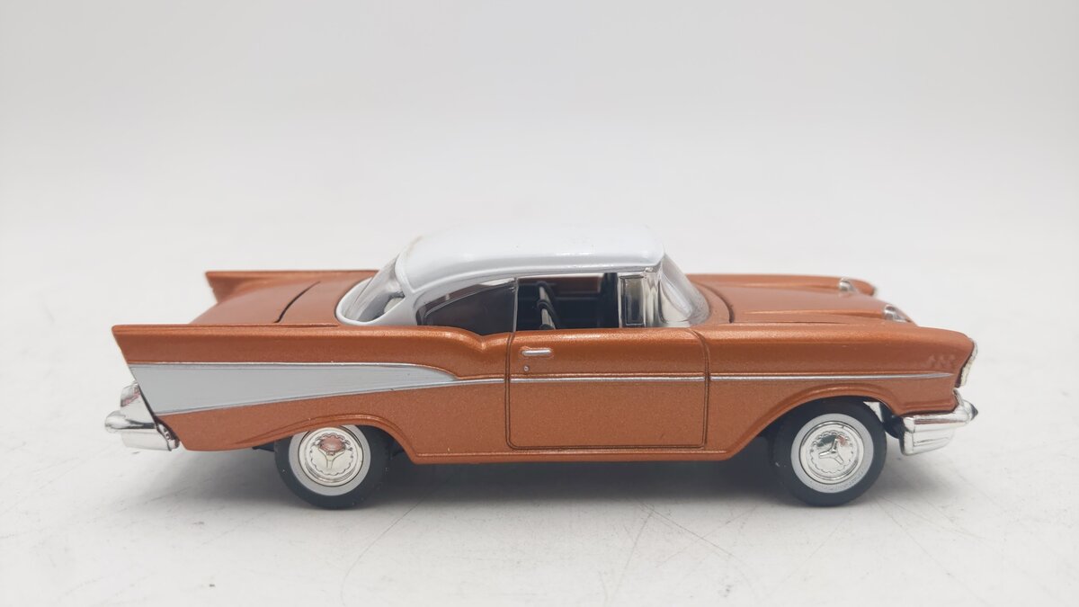 Corgi 96570 1:43 Scale Chevrolet Bel Air EX/Box