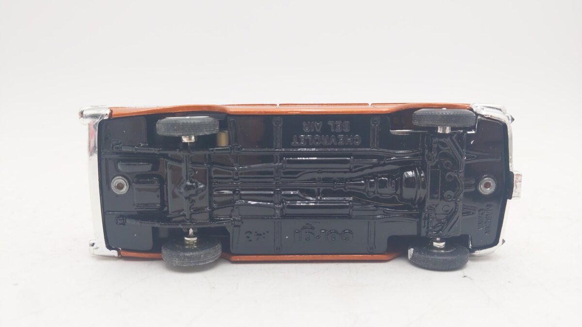 Corgi 96570 1:43 Scale Chevrolet Bel Air EX/Box