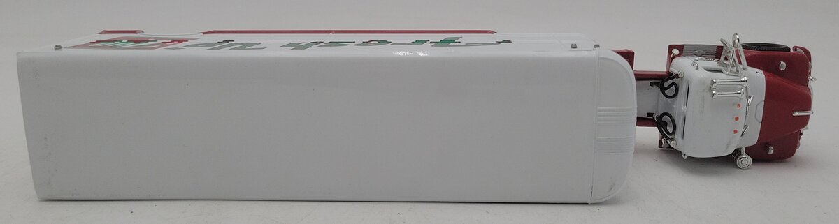 Corgi US52913 1:50 Fresh Up w/7up Diamond T620 Fruhauf w/Skirted Trailer Truck EX/Box