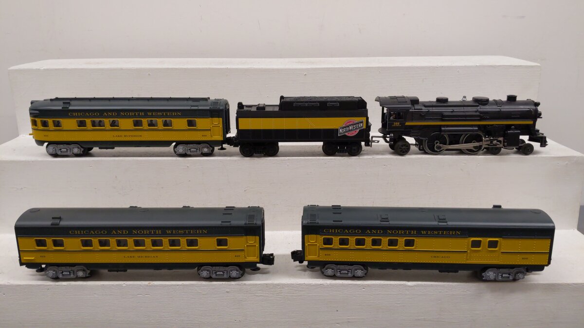 Lionel 6-30094 Chicago & North Western O Gauge Steam Train Set EX/Box