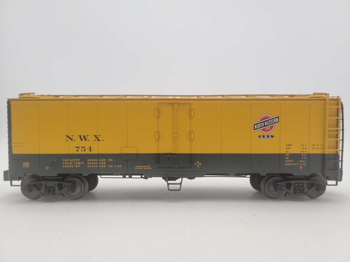 Lionel 6-17396 O Gauge North Western 40' Steel Boxcar #754 EX