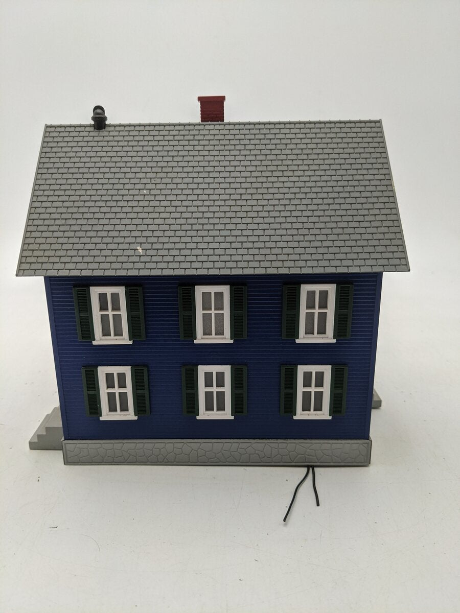 MTH 30-9023 Row House Blue w/ Green Shutters EX