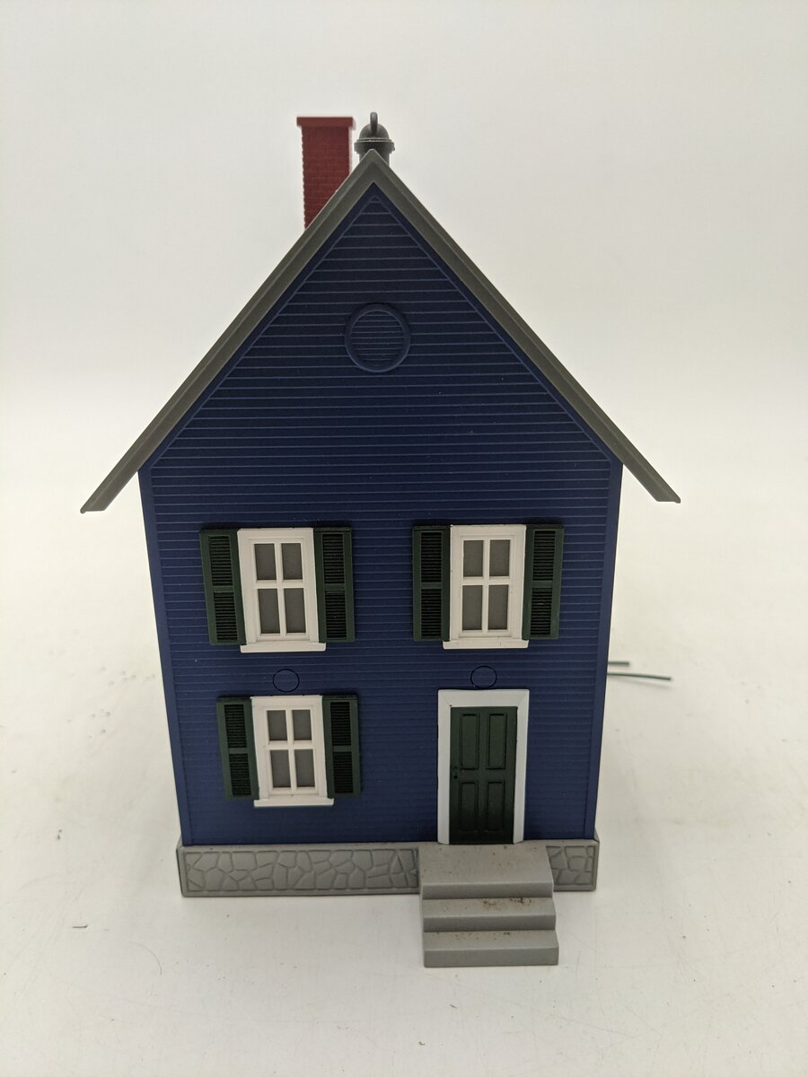 MTH 30-9023 Row House Blue w/ Green Shutters EX