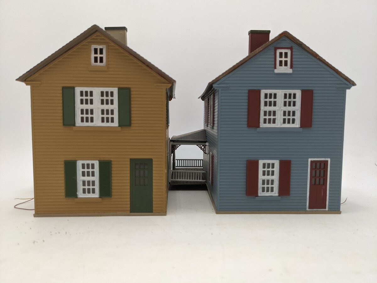 O Scale Assorted Lighted Houses With Porch [2] EX