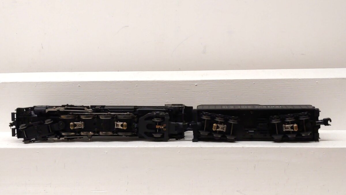 Lionel 6-38053 O NYC 4-8-2 L-2a Mohawk Steam Locomotive & Tender #2793 EX/Box