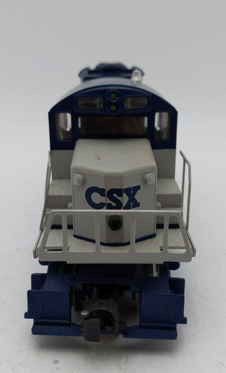 Lionel 6-18810 O Gauge CSX SD-18 Diesel Locomotive #8810 w/Horn EX