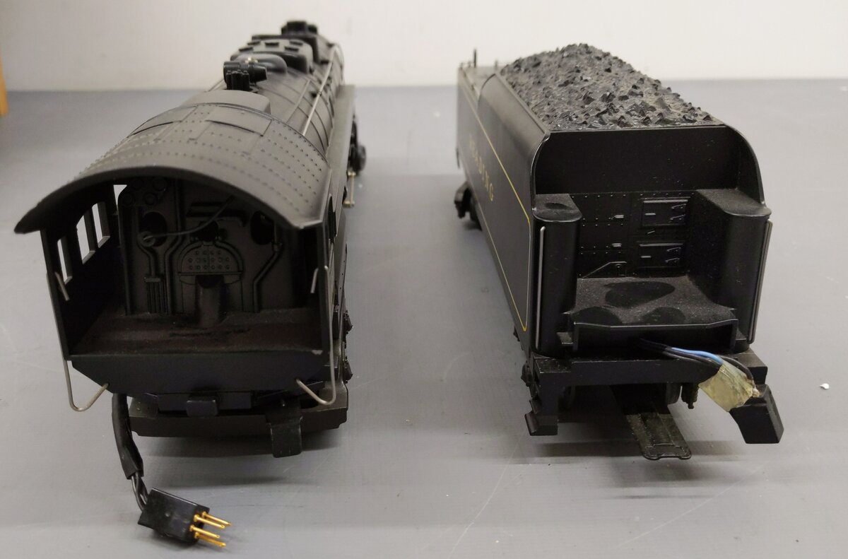 Lionel 6-18006 O Gauge Reading T-1 4-8-4 Steam Locomotive & Tender #2100 EX
