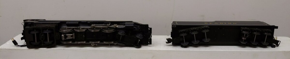 Lionel 6-18006 O Gauge Reading T-1 4-8-4 Steam Locomotive & Tender #2100 EX