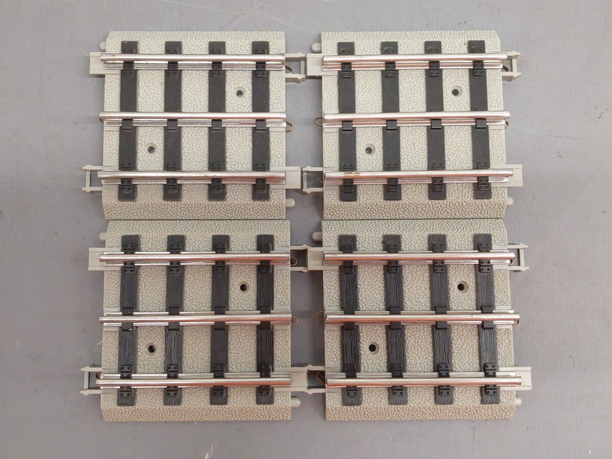 MTH Assorted Standard Gauge Lionel RealTrack Straight/Curved Track [21] EX