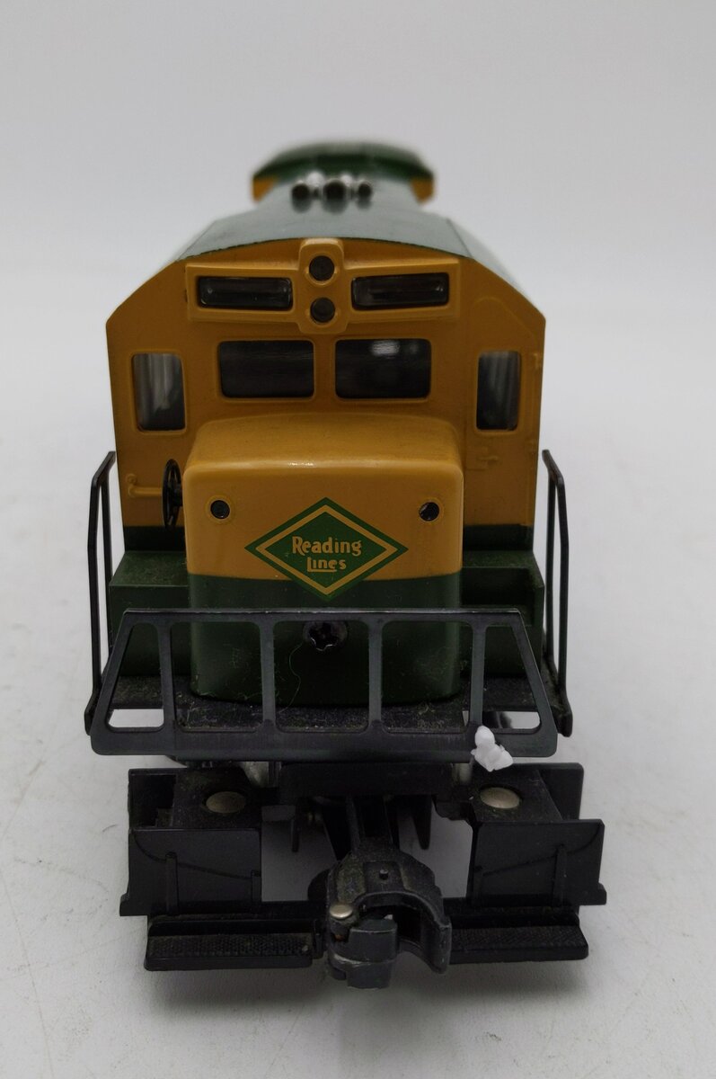 Lionel 6-8962 O Gauge Reading U36B Powered Diesel Locomotive EX