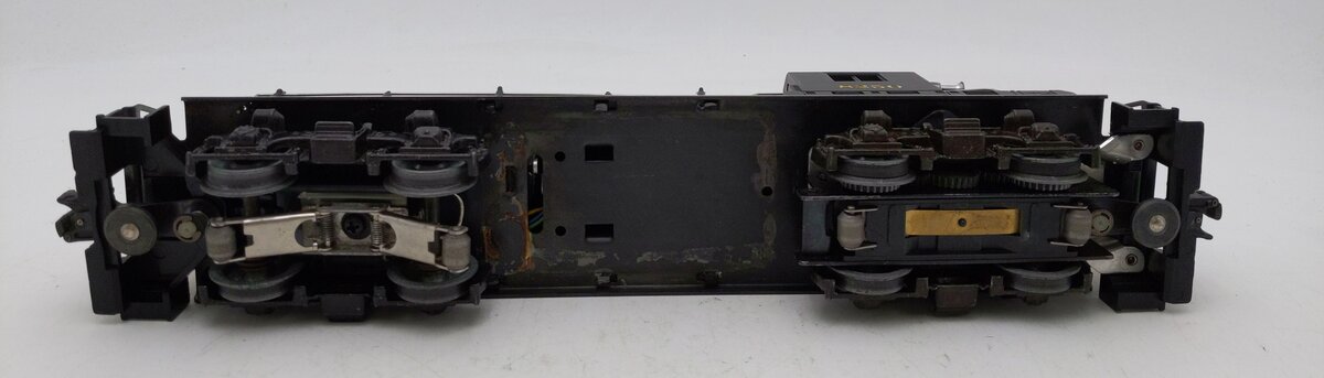 Lionel 6-8250 O Gauge Santa Fe GP9 Powered Diesel Engine #8250 VG