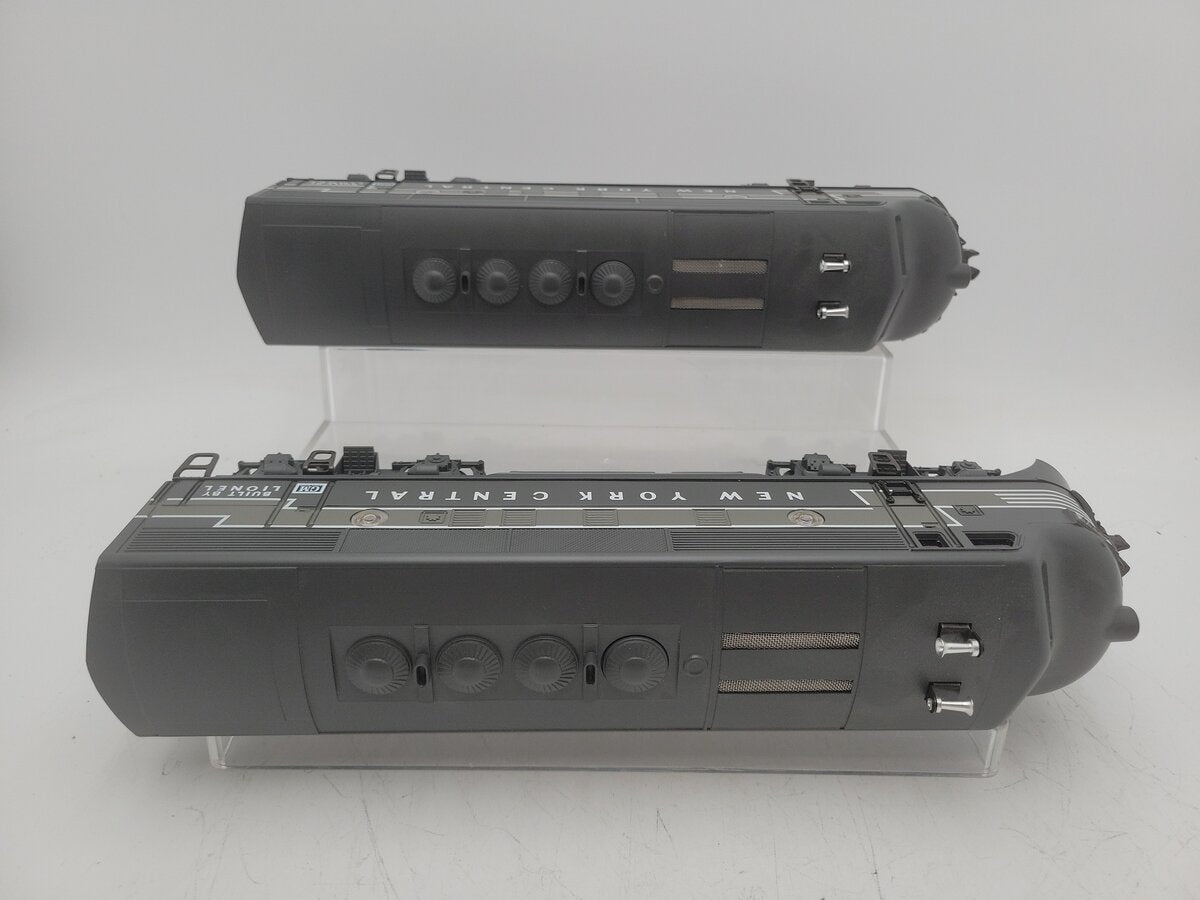 Lionel 6-38310 O Gauge New York Central AA Diesel Locomotive Set #2344 EX