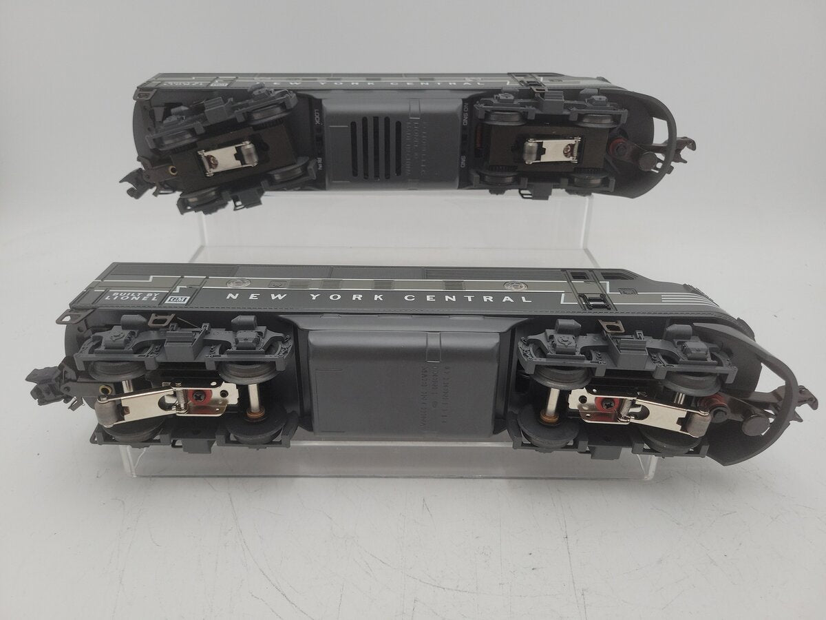 Lionel 6-38310 O Gauge New York Central AA Diesel Locomotive Set #2344 EX