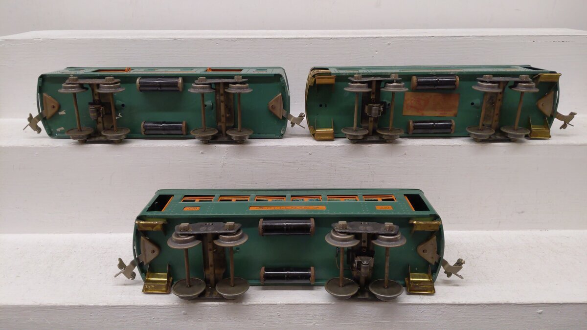 Lionel Standard Gauge Prewar Assorted Passenger Cars: #341, 332, & 339 [3] VG