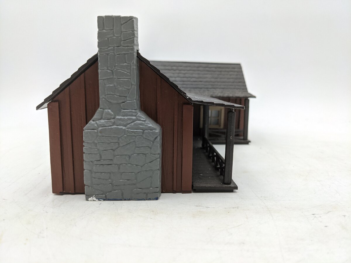 K-Line K415006 O Built-Up Lighted Ranch House w/Smoke EX