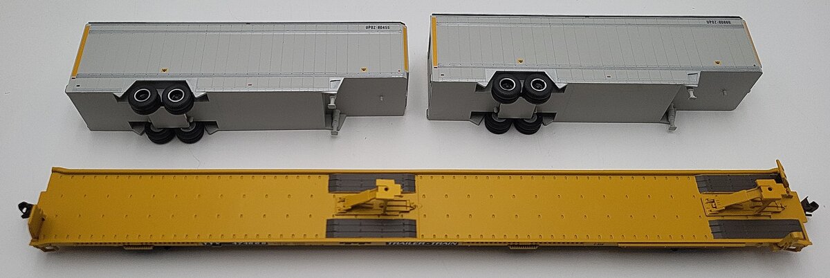 Athearn 92628 HO Trailer Train 85' Flat Car w/2- 40' Trailer #474668 LN/Box