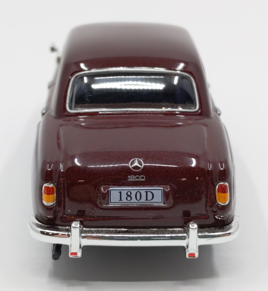 Minichamps 1:43 Diecast Mercedes-Benz 180 VG