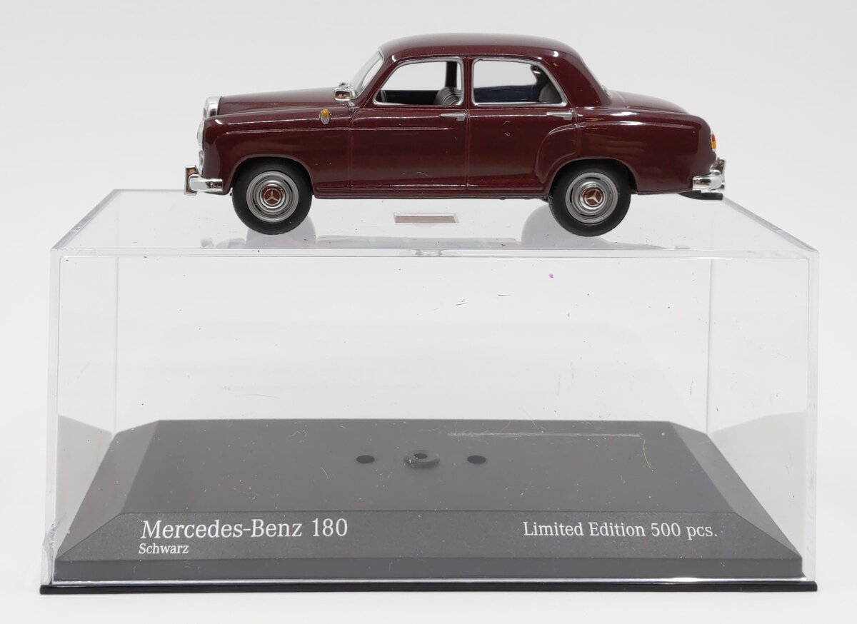 Minichamps 1:43 Diecast Mercedes-Benz 180 VG