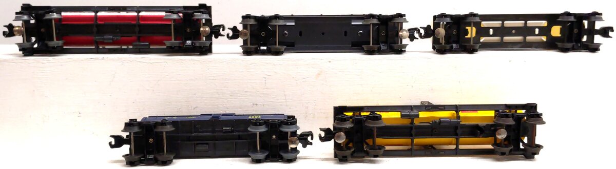 Lionel Assorted O Gauge Tank Cars: 6317, 16104, 9151, 6308, 9327 [5] VG/Box