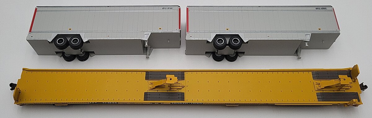 Athearn 92627 HO Trailer Train 85' Flat Car With 2-40' Trailers LN/Box