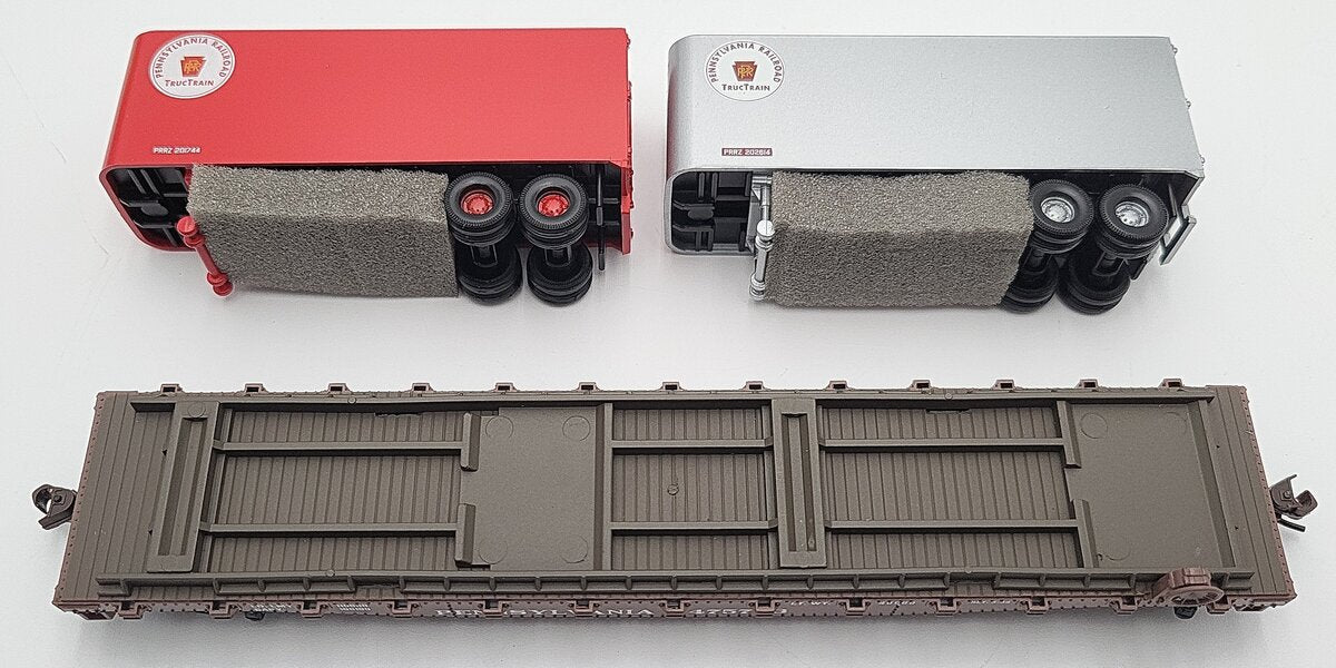 Athearn 92354 HO Scale Pennsylvania #475743 50' Flatcar With Two 25' Trailers LN/Box