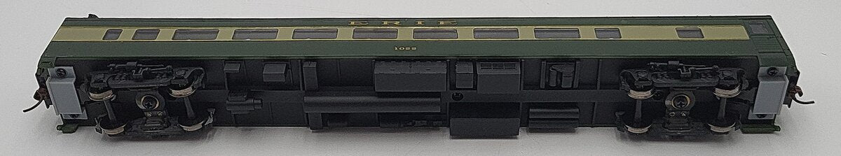 Walthers HO Scale Erie Passenger Car #1022 EX