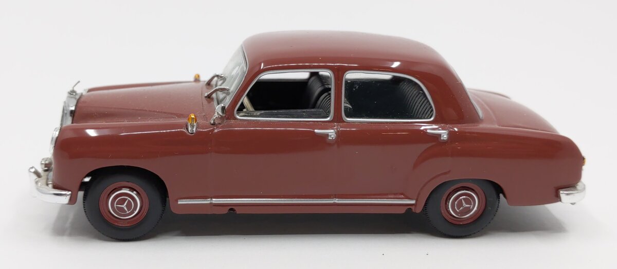 Minichamps 1:43 Diecast Mercedes-Benz 180 EX