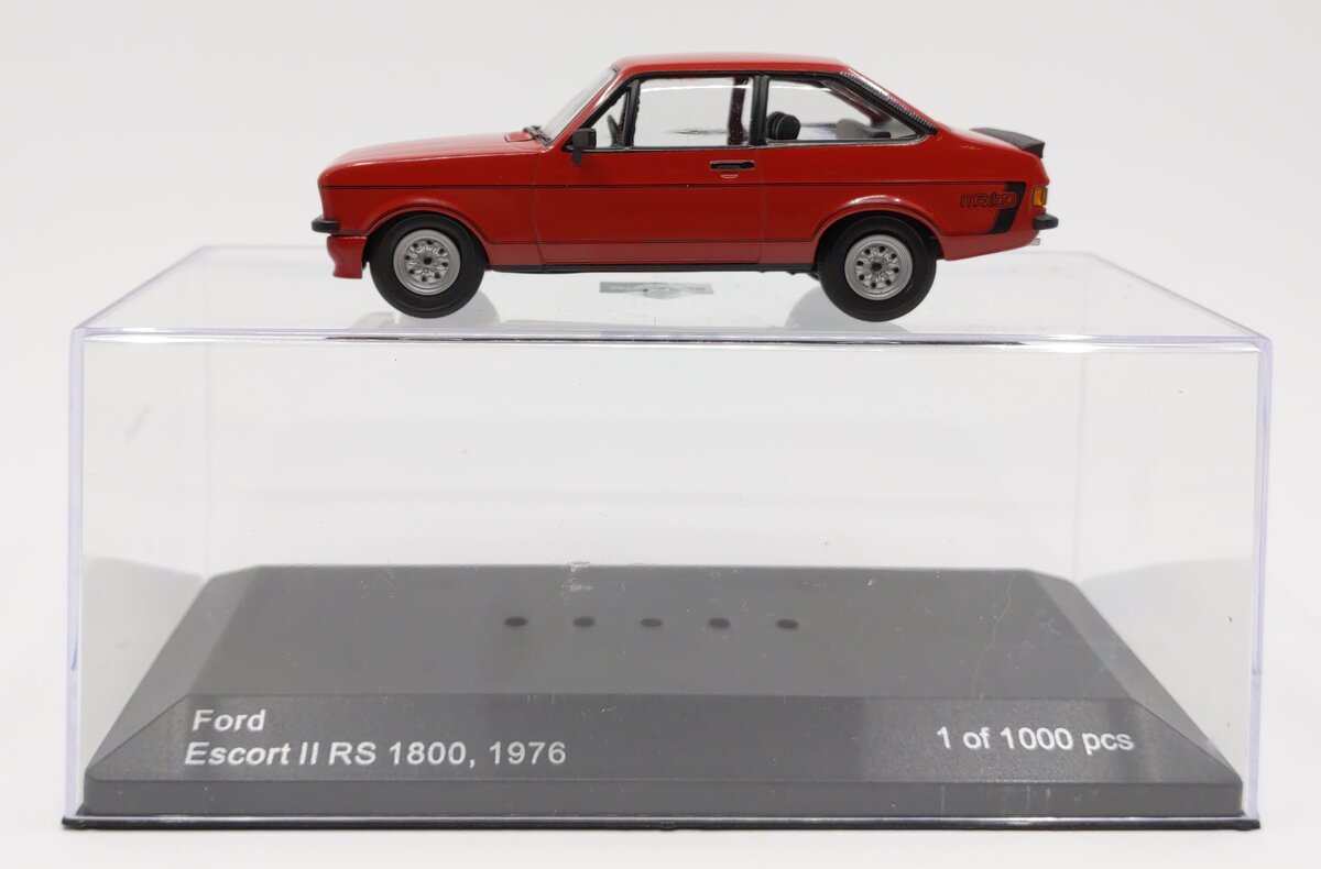 Vanguards 1:43 Diecast 1976 Ford Escort II RS EX