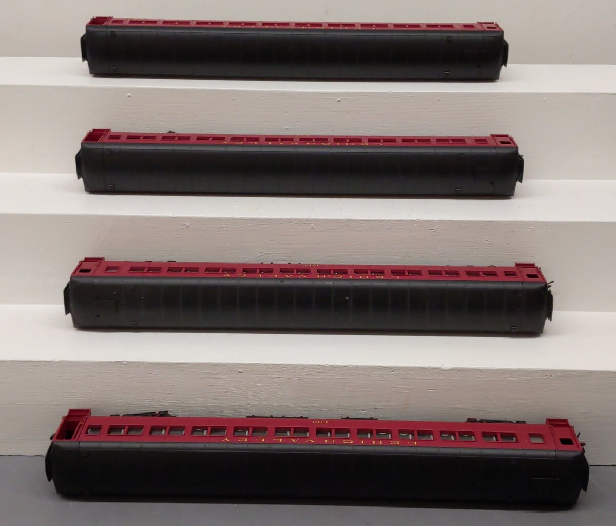 Weaver G1234S O Scale Lehigh Valley 4 Car Passenger Set (2-Rail) VG/Box