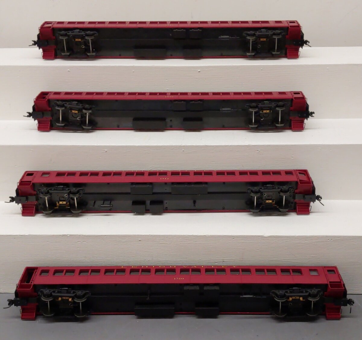 Weaver G1234S O Scale Lehigh Valley 4 Car Passenger Set (2-Rail) VG/Box