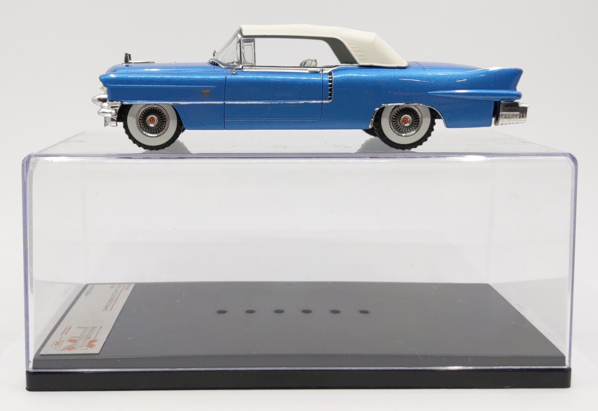 Premium X 1:43 Diecast 1956 Cadillac Eldorado Biarritz VG