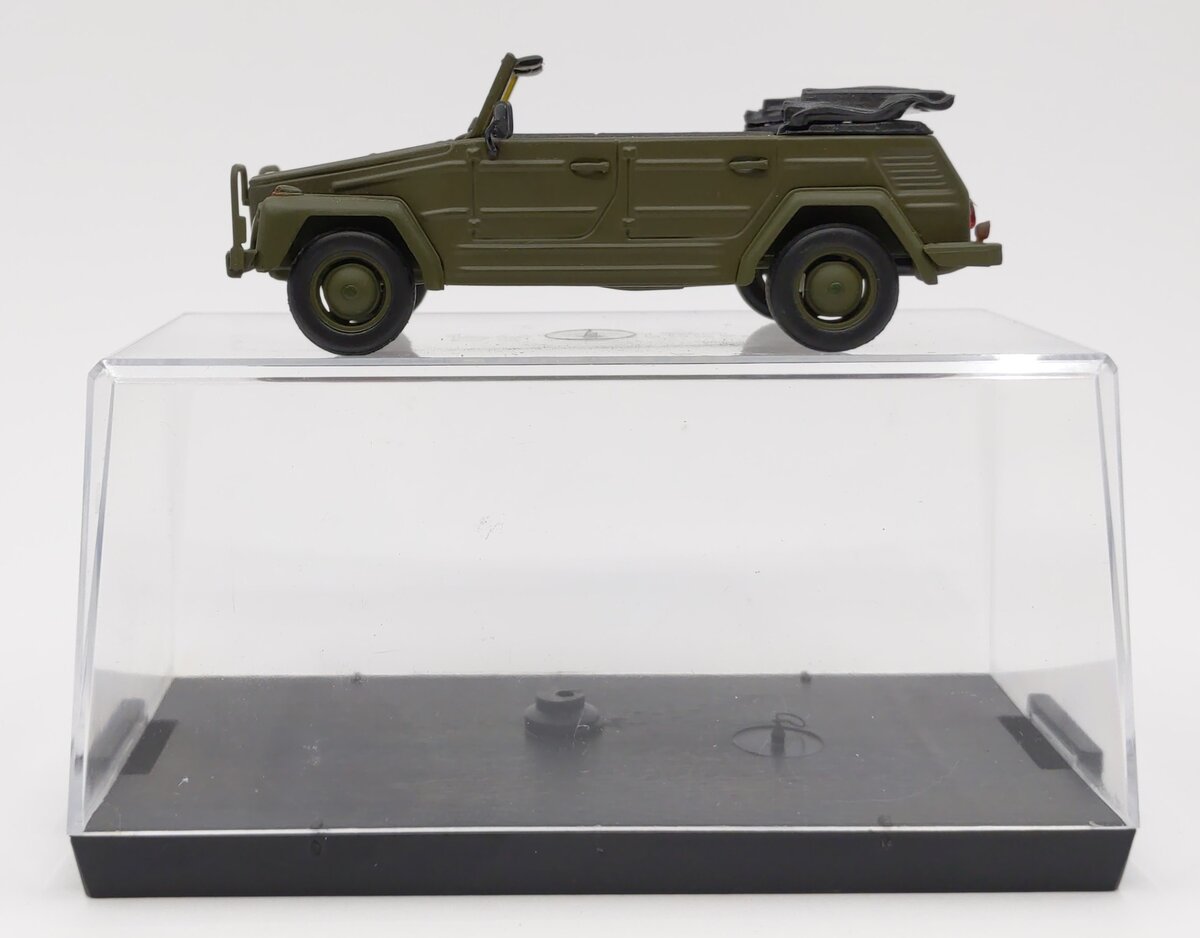 Minichamps 1:43 Diecast Volkswagen 181 LN