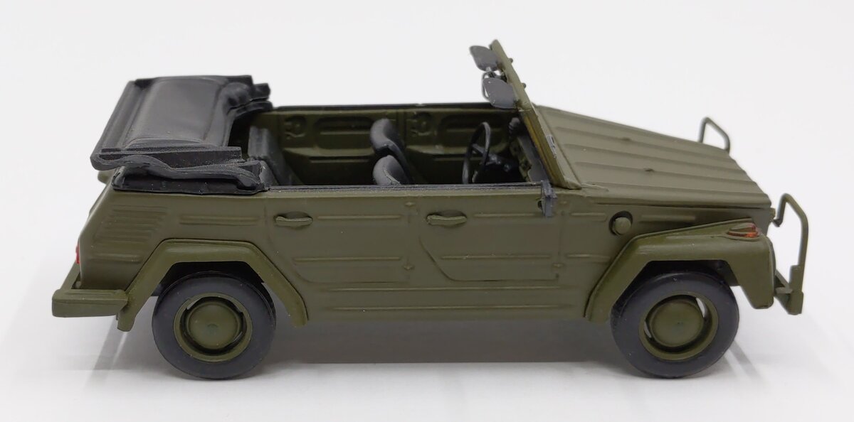 Minichamps 1:43 Diecast Volkswagen 181 LN