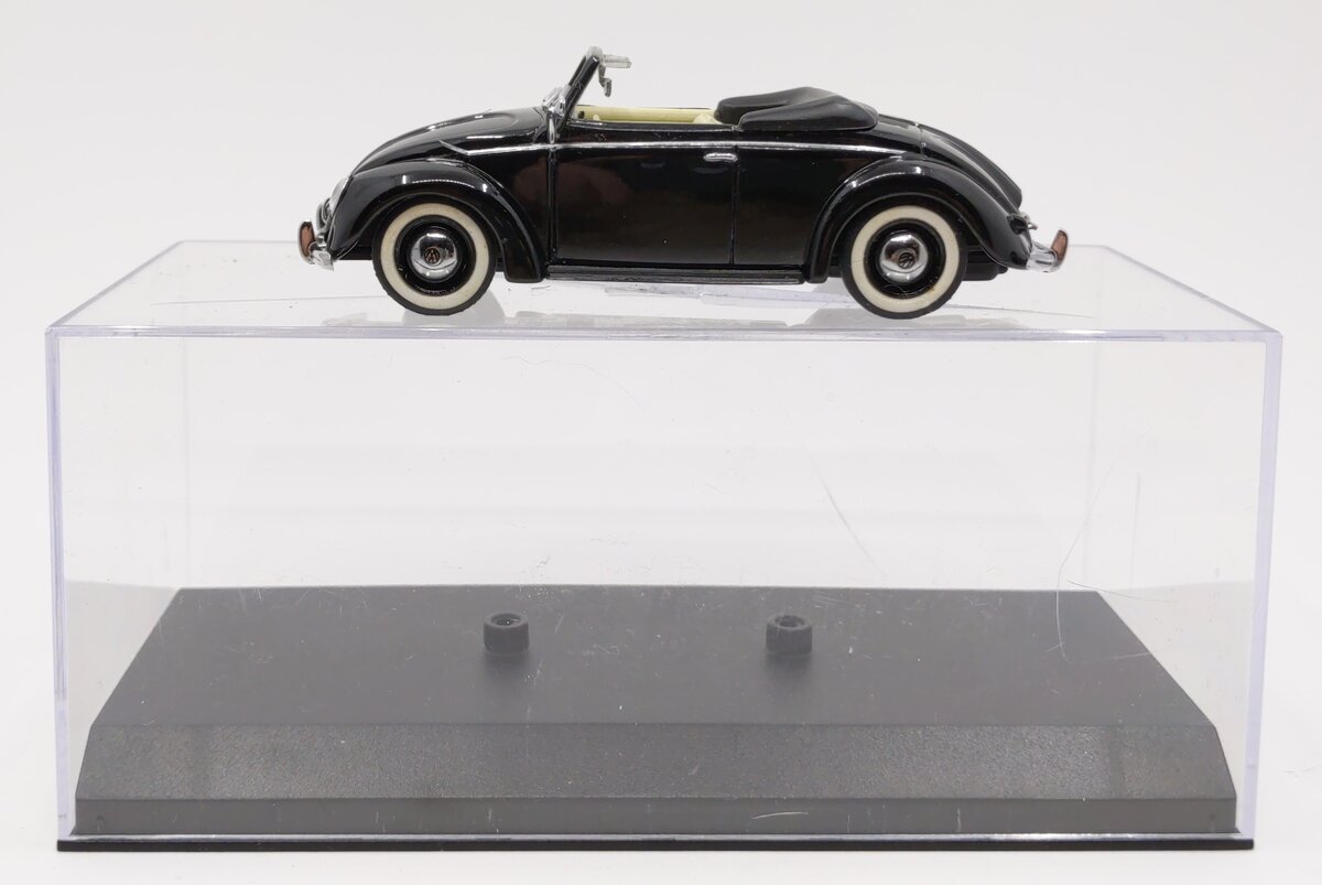 Minichamps 1:43 Diecast Volkswagen Beetle 1200 Convertible EX