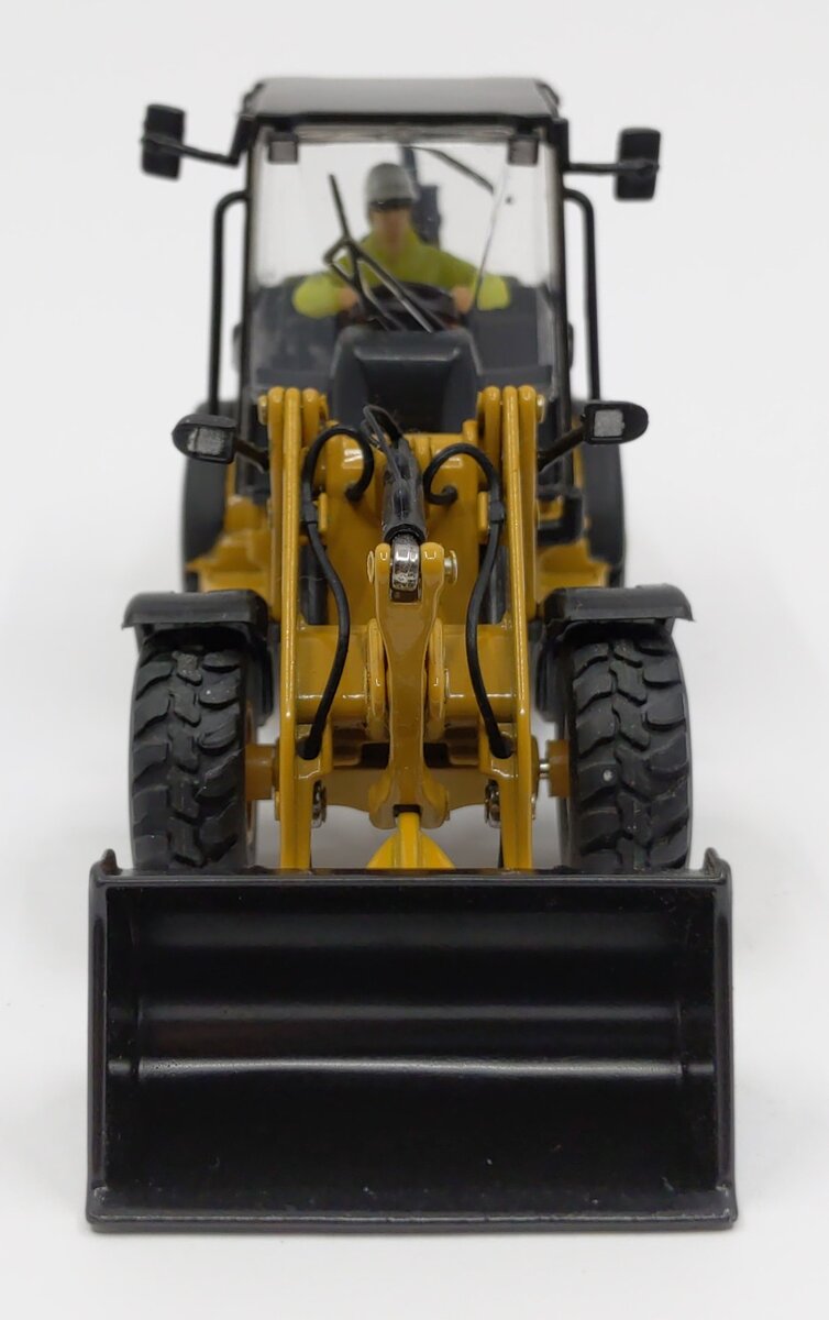 Norscot 55213 1:50 Caterpillar 906H Compact Wheel Loader LN/Box