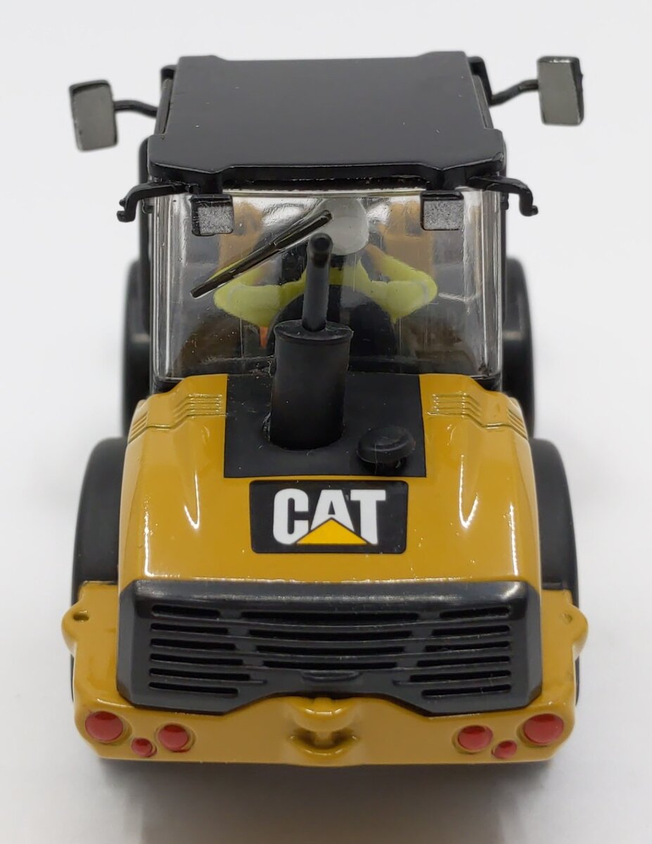 Norscot 55213 1:50 Caterpillar 906H Compact Wheel Loader LN/Box