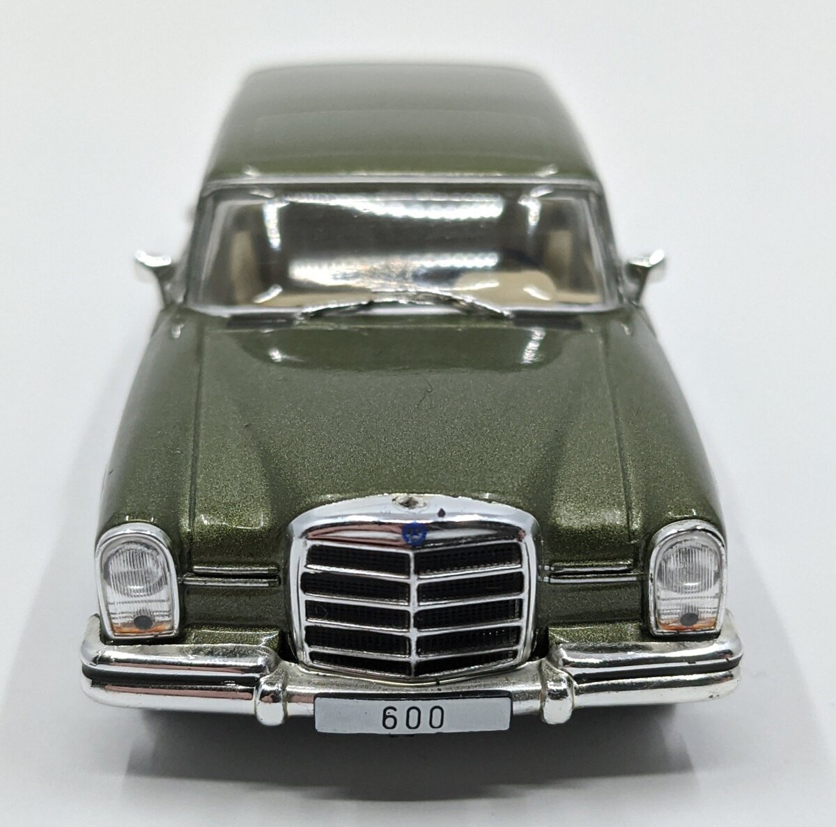 Whitebox 1:43 Diecast 1964 Mercedes 600 VG