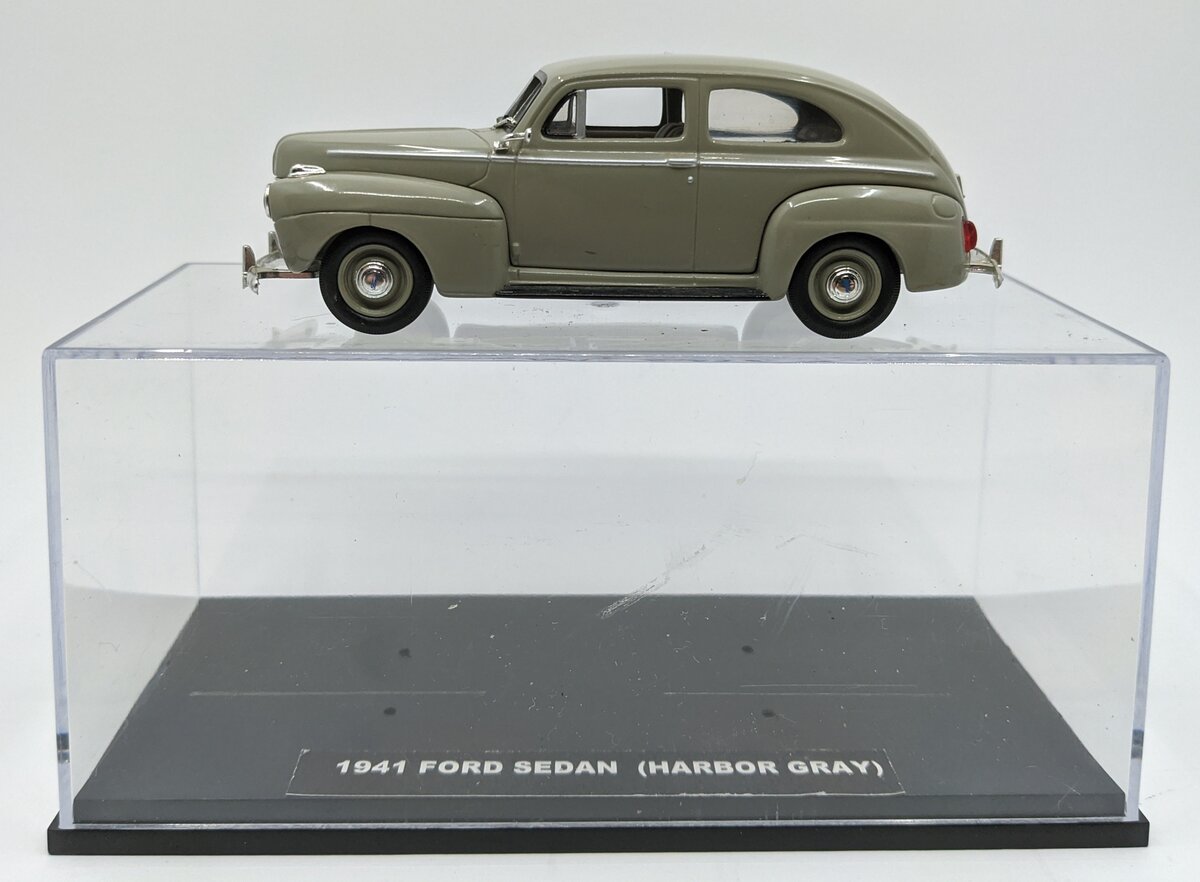 1:43 Diecast 1941 Ford Sedan (Harbor Gray) LN