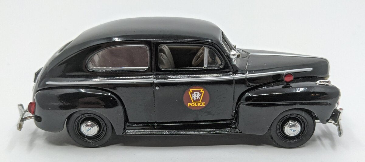 First Response 1:43 Diecast 1941 Ford Two Door Sedan - PRR Police VG
