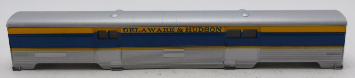 Con-Cor  HO Scale 72' Coach Delaware & Hudson Passenger Car EX