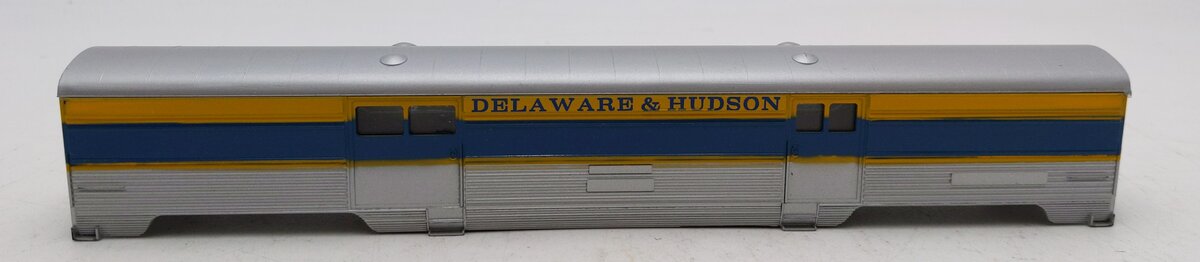 Con-Cor  HO Scale 72' Coach Delaware & Hudson Passenger Car EX