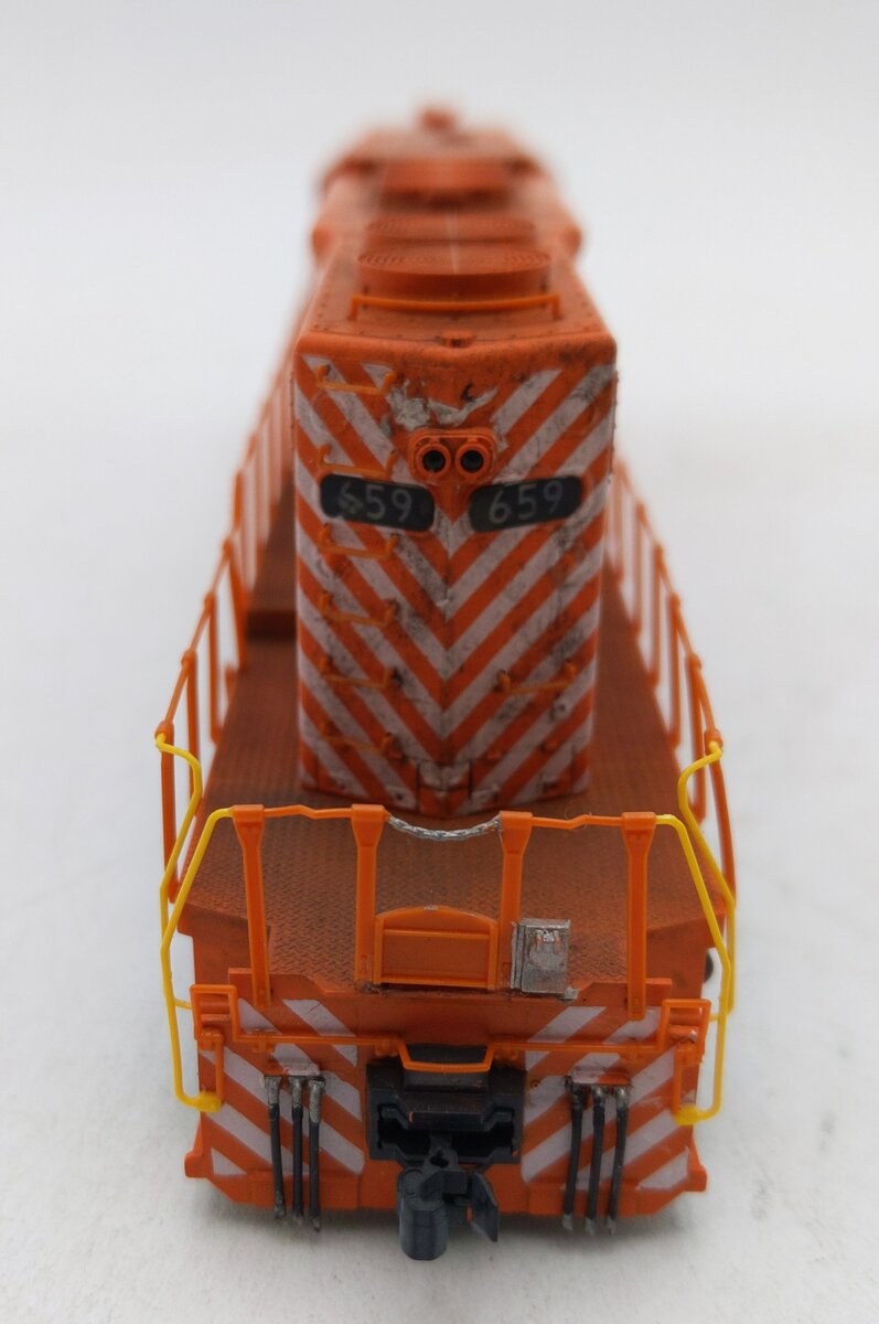 Kato 37-6482 HO Elgin, Joliet & Eastern EMD SD38-2 Diesel Locomotive Weathered/Box