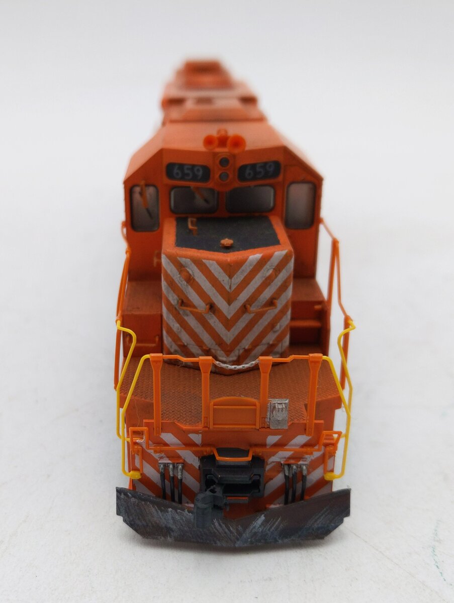Kato 37-6482 HO Elgin, Joliet & Eastern EMD SD38-2 Diesel Locomotive Weathered/Box