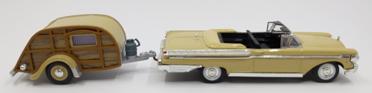 Hongwell 1:43 Diecast 1957 Mercury Convertible Cruiser w/ Woody Slumber Trailer VG