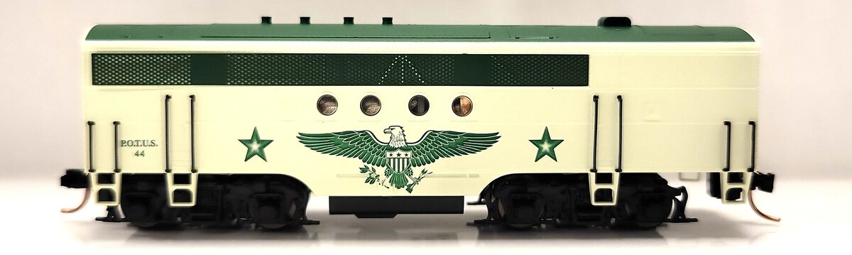 Micro-Trains 98702611 Presidential Series FT Powered B-Unit Loco #P.O.T.U.S 44 EX/Box