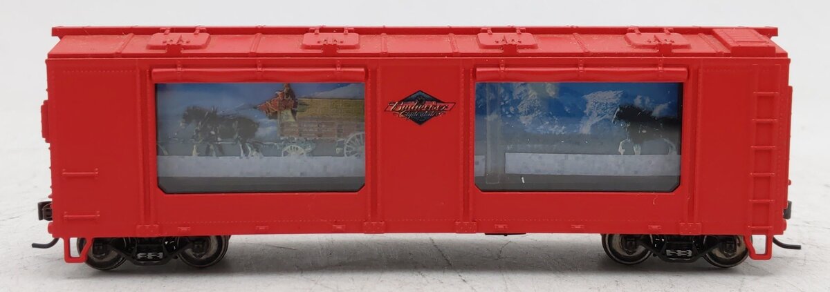 MTH 81-99002 HO Scale Budweiser Operating Action Car EX
