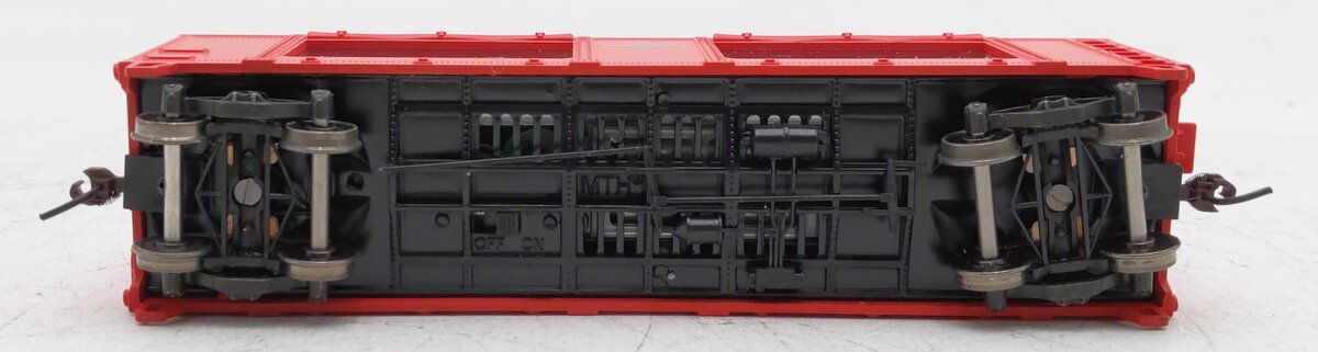 MTH 81-99002 HO Scale Budweiser Operating Action Car EX